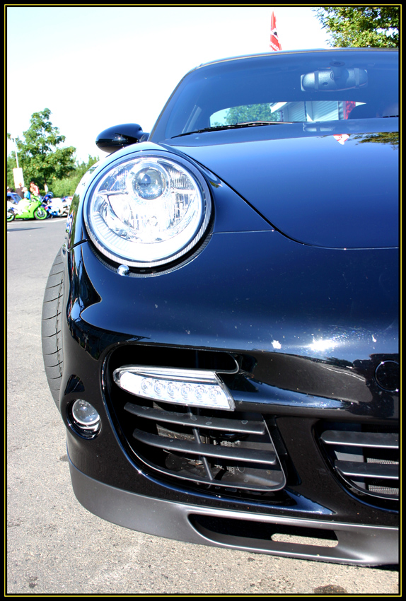 Porsche_997_turbo_Nurburgring_011